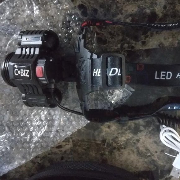 Colaer Cree Rechargeable Headlamp - Brightest 2000 Lumen with case and batteries - Picture 6 of 12